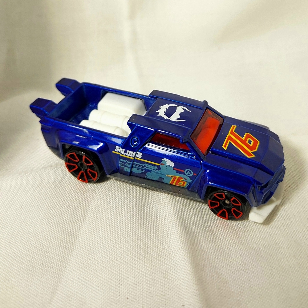 2017 Hot Wheels OVERWATCH soldier: 76 Solid Muscle car truck collectable